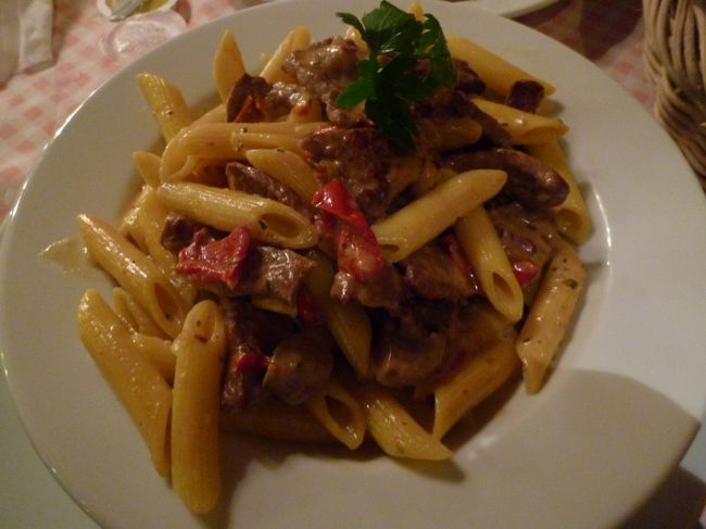 ミートパスタ。<br /><br />ボリュームがあります。