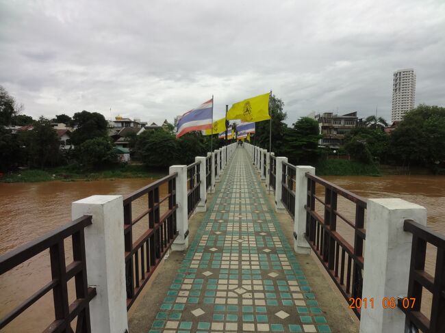 歩行者専用橋。<br /><br />