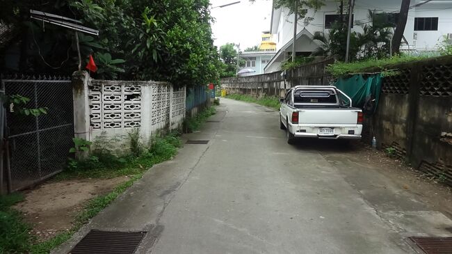 ピン川の東側に。<br /><br />ここに今後一生来ることはないだろう。