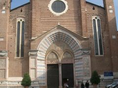 Sant'Anastasia 教会です。