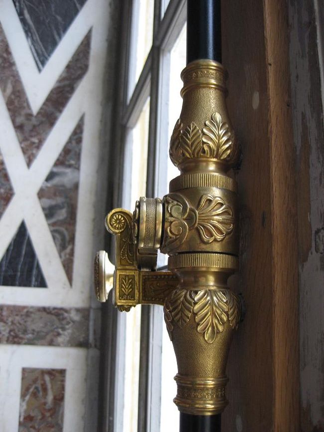 こんなノブも豪華。