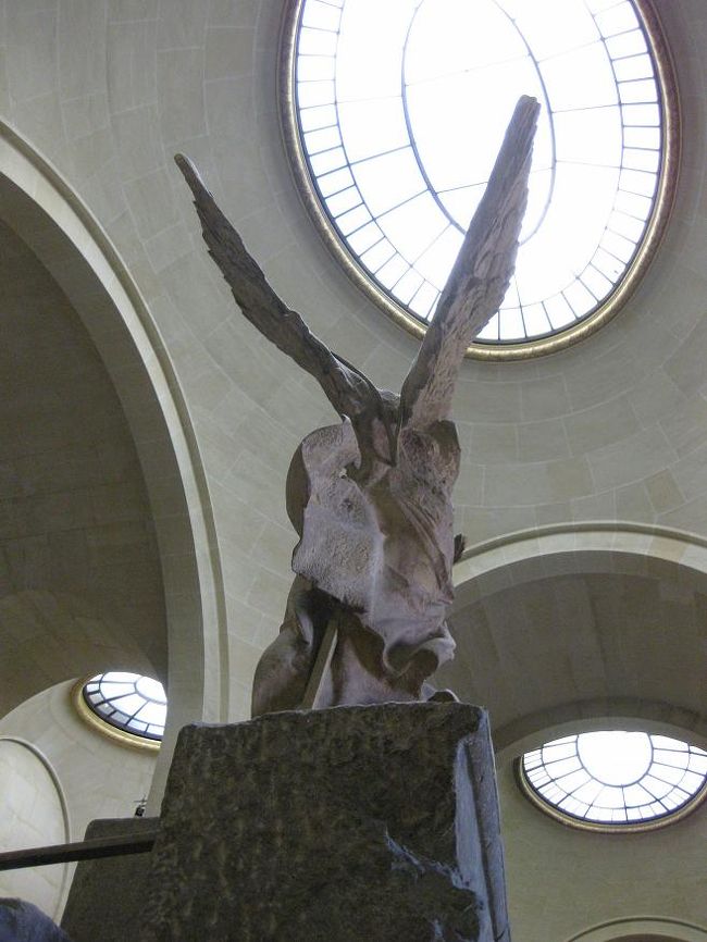 時間をとってくれたので、じっくり360度眺めました。<br />意外と後ろから撮る人はいないんですね。<br />この飛び立っていきそうな感じが好きです。