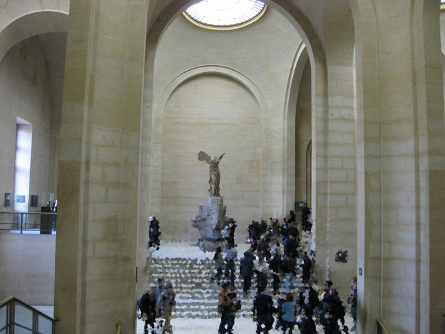 向かい側から、ニケさん。<br />またそちらに戻って、