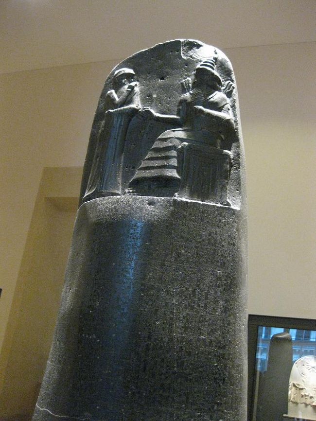 びっしりと楔形文字が刻まれております。<br /><br />ここからまた大きく移動。<br />もうどこを歩いているのか考えるのは諦めました。