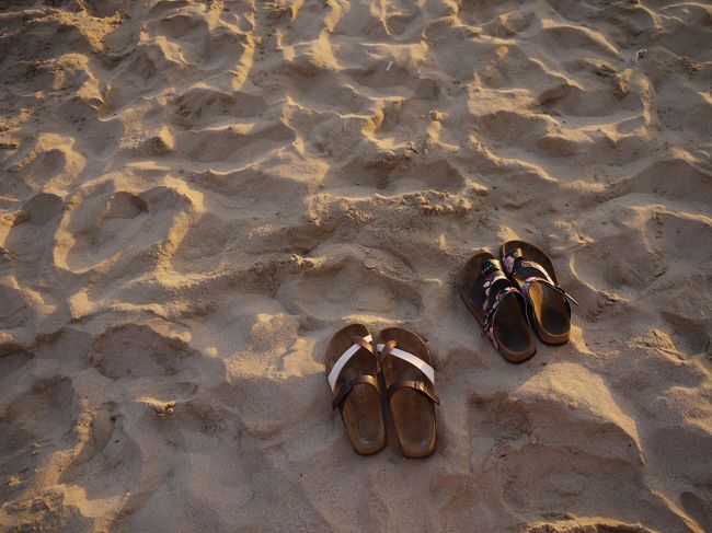 友人と私のサンダル。<br />また旅行しようね♪