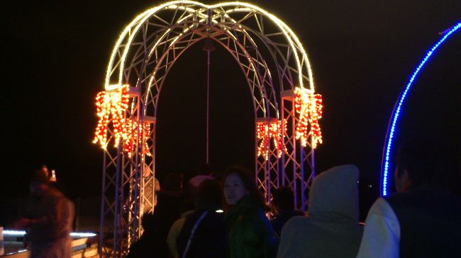 そこにあった鳴らすと願いがかなうやらの鐘。<br />嫁曰く、ちょっとバスに乗る時間が多すぎ、1泊するのなら楽なのに・・・との事でした。尻にしかれている私もそう思います。<br />おしまい、読んでいただき謝謝<m(__)m>