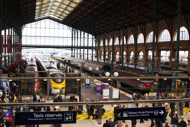絵になるパリ北駅(Gare du Nord)の構内<br />一日の利用客数はヨーロッパ最大。それでも世界一の新宿駅の７分の一くらいだそうです。