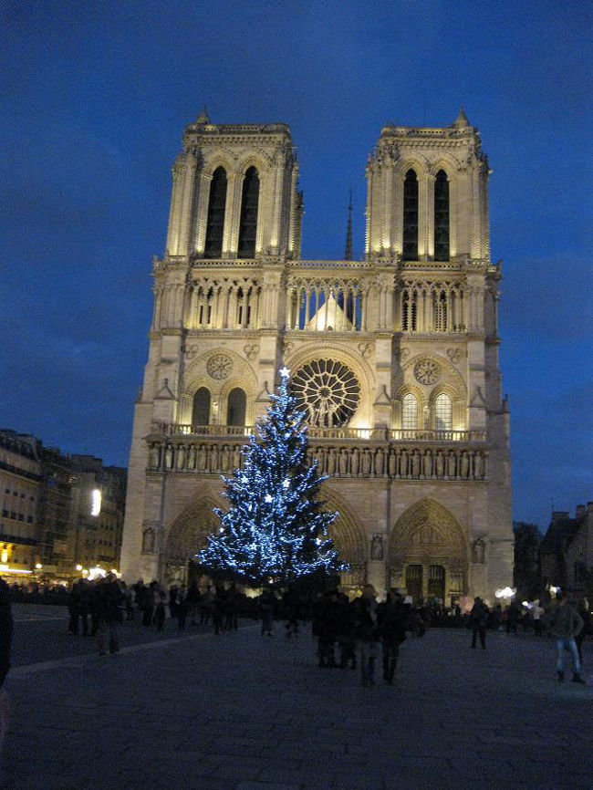 そしてノートルダム大聖堂へ。