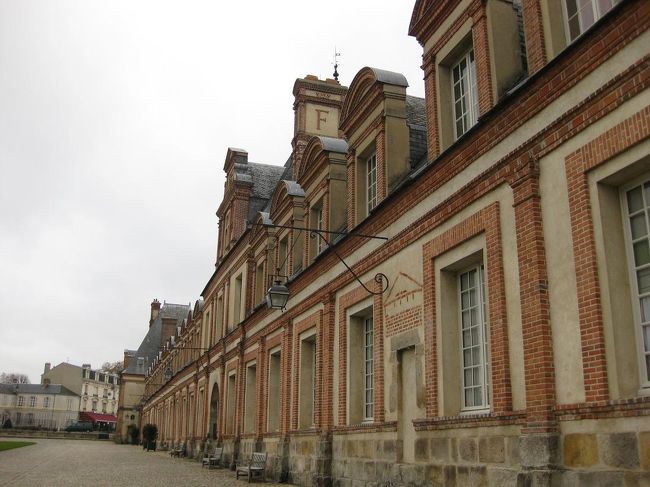 フランソワ1世の翼館。<br />「F」の文字が見えます。