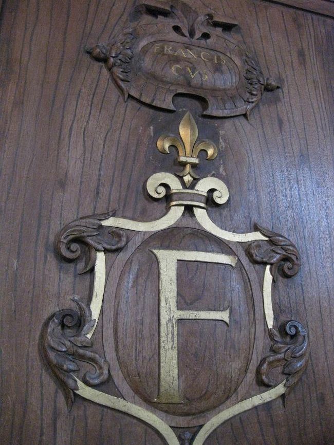 フランソワ1世の「F」。
