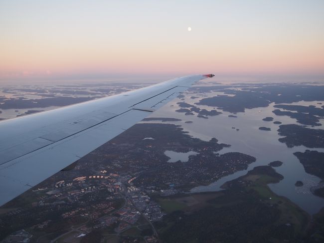 いつまででも時間を潰せるコペンハーゲン空港に後ろ髪をひかれながら、<br />再度機上へ。<br /><br />ストックホルムのアーランダ国際空港まで1時間10分です。