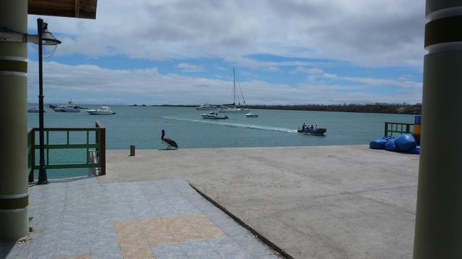 <br /><br />だーれもいなくなった、ボート乗りつき場。<br /><br />ホテルの送迎はどうなったのぉー？？<br /><br />