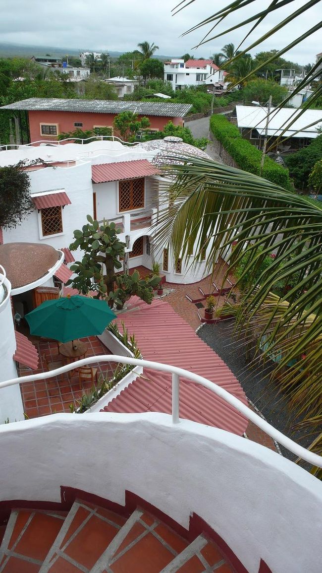 ホテル自体はいい感じでしたが、<br /><br />送迎に行かなくて、ごめんなさいとか、もちろん出迎えもなく、<br />レセプションで文句は一応言ったのですが、<br />肝心のオーナーはおらず、受付の女性は事情を知らないでした。<br /><br /><br />いいかげんな手配にこの日はずっと腹が立っていました。