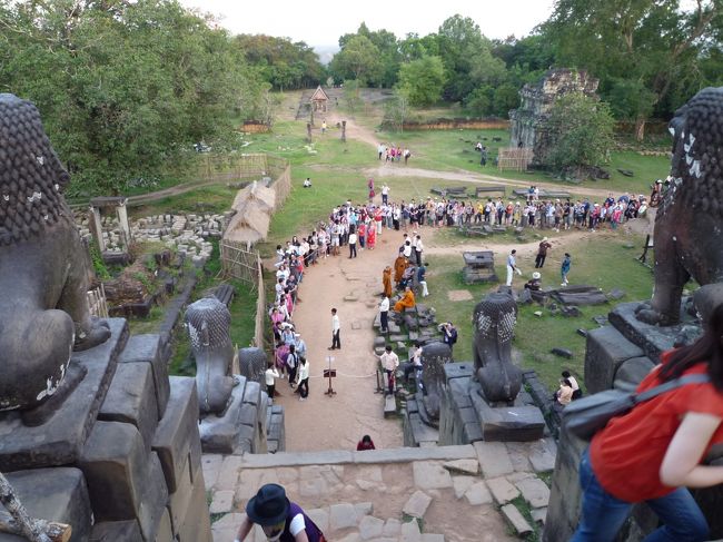 まだまだ並んでいる人がいます