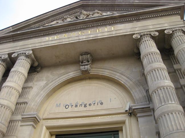 その他の絵画も駆け足で見まして、30分ほどで出てきました。