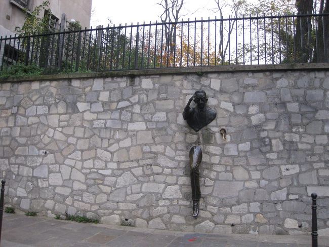 壁抜け男を見たり。