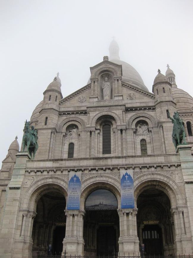 サクレ･クール寺院を見学しました。