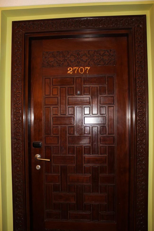 結局2707号室にルームチェンジしてもらいました。