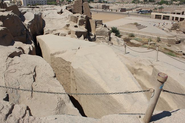 未完のオベリスク