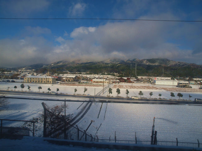 雪です。<br /><br />　見るのは大好きな雪景色