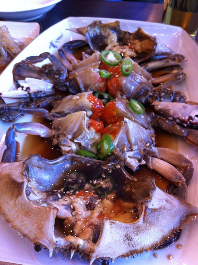 じゃーん、ケジャン。<br />さっぱりしていてとても美味!!<br />いくらでも食べられそう･･･・このつけだれだけでご飯何杯でもいける。