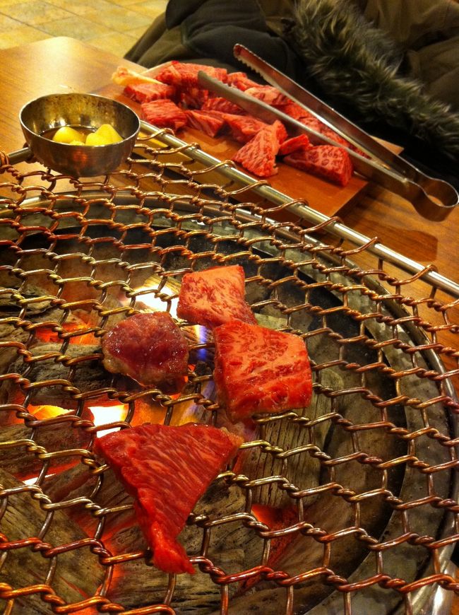 焼いて焼いてひたすら食べます。<br />脂がびっしりのっているのにしつこくなくていくらでも食べられてしまいそう…