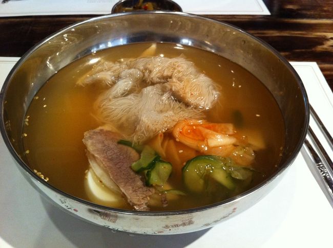 今回は冷麺のお店を選択。甘酸っぱいスープでさっぱり。<br />とても美味しかったです。