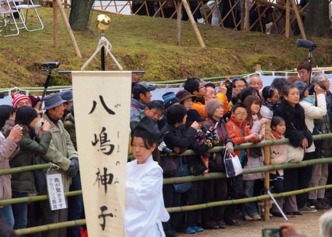 八嶋神子<br /><br />　幟は全部　少女たちのお役目のようです。