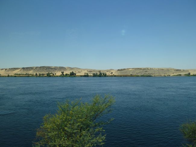 アスワン付近のナイル川