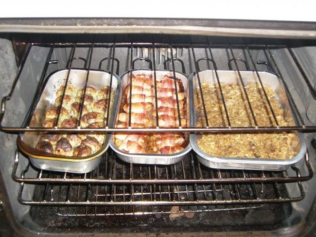 招待してもらった現地の家庭のクリスマスディナー。