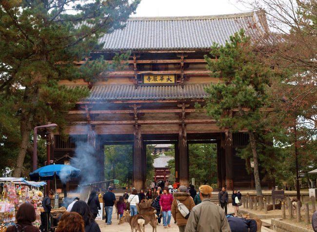 南大門へ<br /><br />　師走の風が冷たい