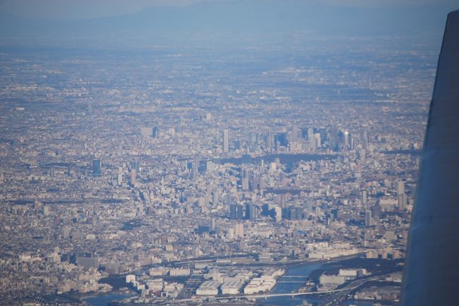 今年最後の富士山空撮①東京湾上空より』神奈川県の旅行記