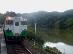 只見線では一番有名かもしれません。会津川口駅です。ここで再び、対向列車と行き違いをします。ここで、会津若松に戻る人もけっこういました。