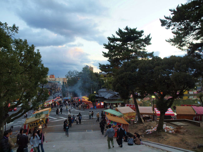 エッ、、この　景色　見たことがない<br /><br />　猿沢の池付近のにぎやかさ<br /><br />急ぎ　宿へ荷物を置きに行く<br /><br />　手続きもあわてて