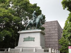 高知城

山内一豊の像