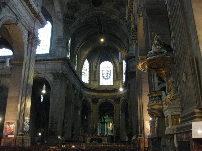 小説読んだときから、なんだか暗く不気味な雰囲気のイメージでしたが、全然そんなことはなかったです。