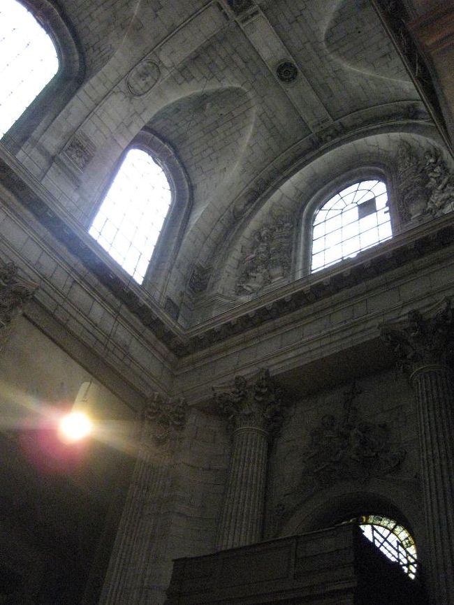 そして明るい。