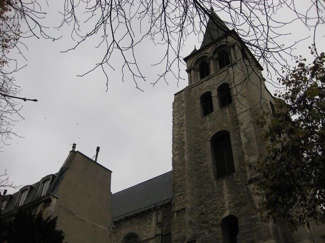 約半分が修復中で見られなかったので、早々に出てきました。