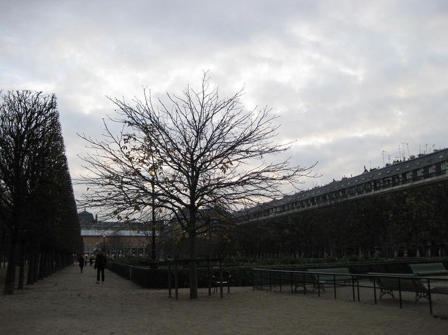 かつて王の邸宅としても使われていた場所だけあって大きくて立派です。