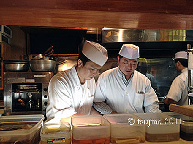 右側の方が「はた善」のご主人です。<br />若い頃京都のお店で修行されたそうで、京都のことをよく知っておられました。<br />
