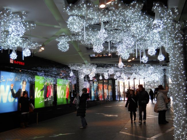 スターアベニューもクリスマスムードいっぱい。