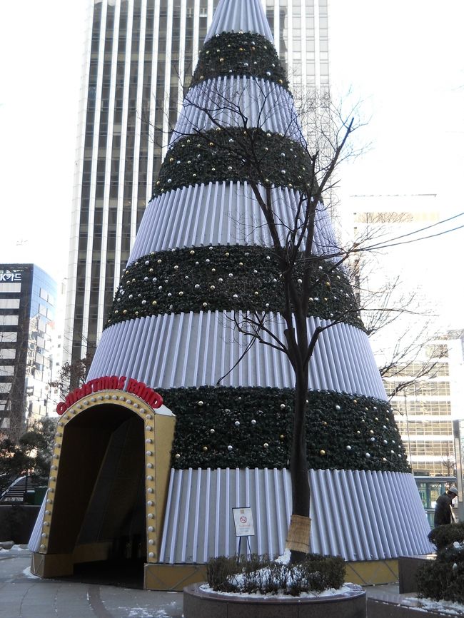 こっちはライトアップした方が印象深いわね〜