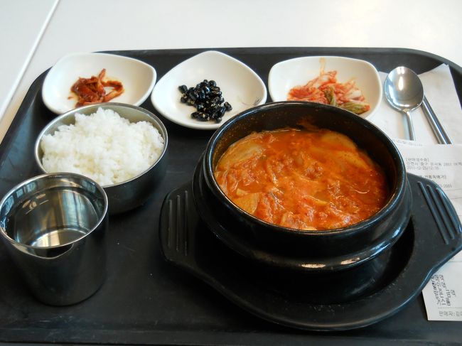 帰国時またまた仁川空港内のフードコートで豚キムチ鍋（9000ウォン）<br /><br />満足。<br /><br />今回やり残したことは、また次回・・・