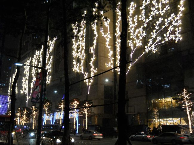 ロッテデパートのクリスマスデコレーション。