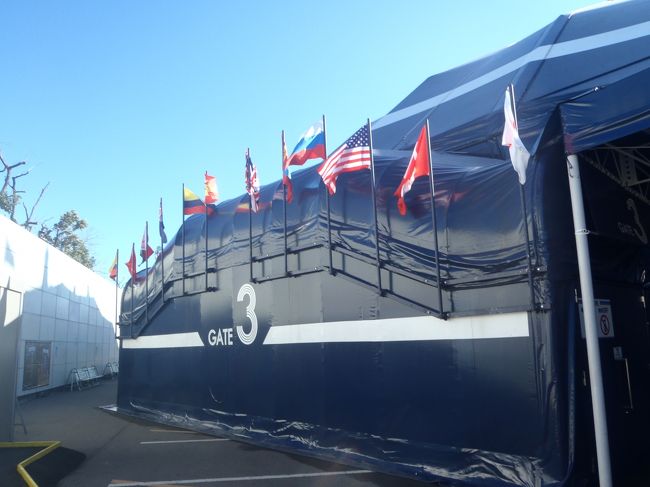 ドームテントの外側にトイレがありました。