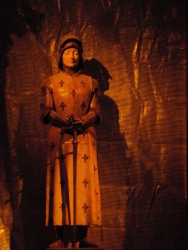 ジャンヌ・ダルク像<br />（パンフレット１２）