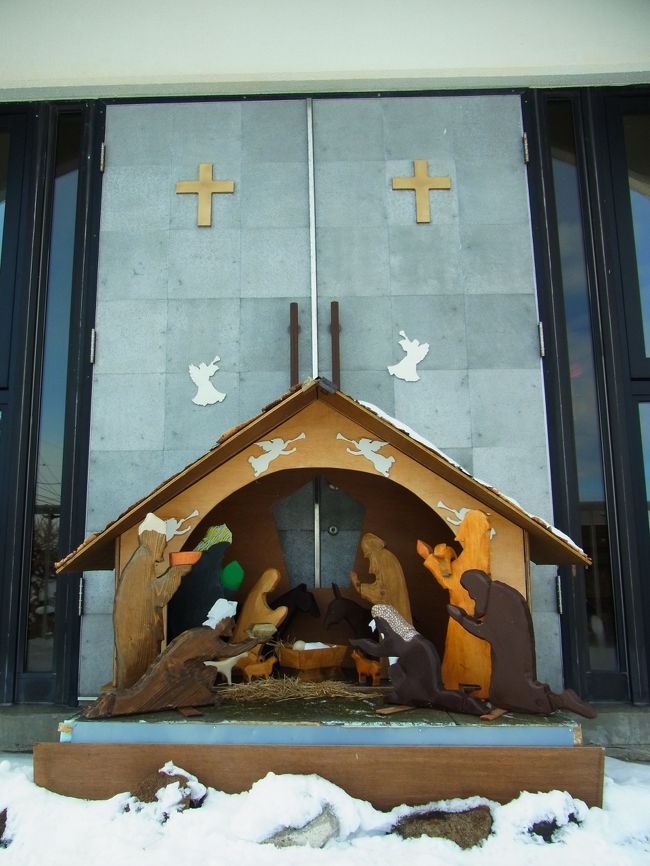 こちらは聖ヨハネ教会のクリスマスクリブ