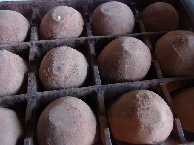 これが食べたかった！<br />ショコラ・ヴォヤージュ!!!<br />たこ焼き位の大きさの生チョコトリュフです♪