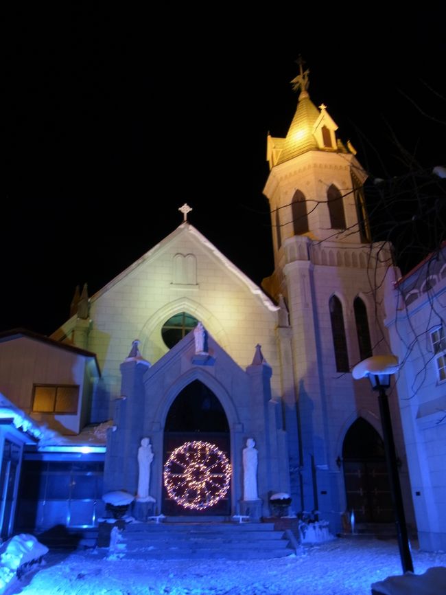 下山した後は<br />いつものように元町のライトアップを楽しみます。