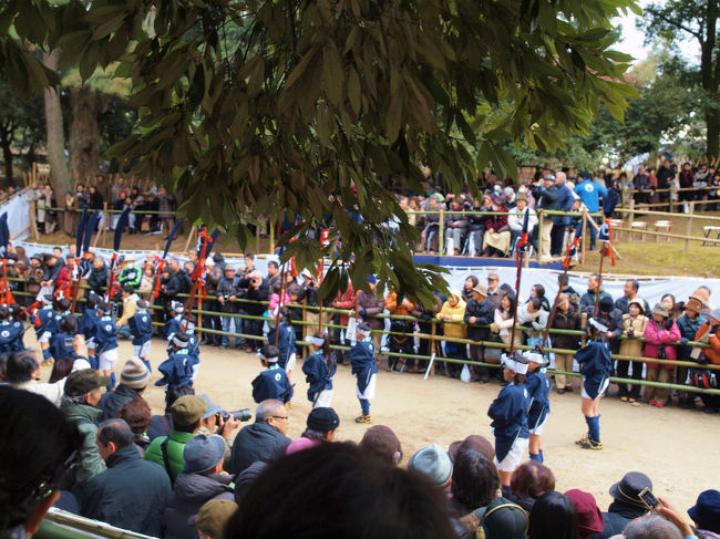 立ち止まり　姿勢を正して、<br /><br />　子供大名行列は、、最後の姿を見せてくれました。